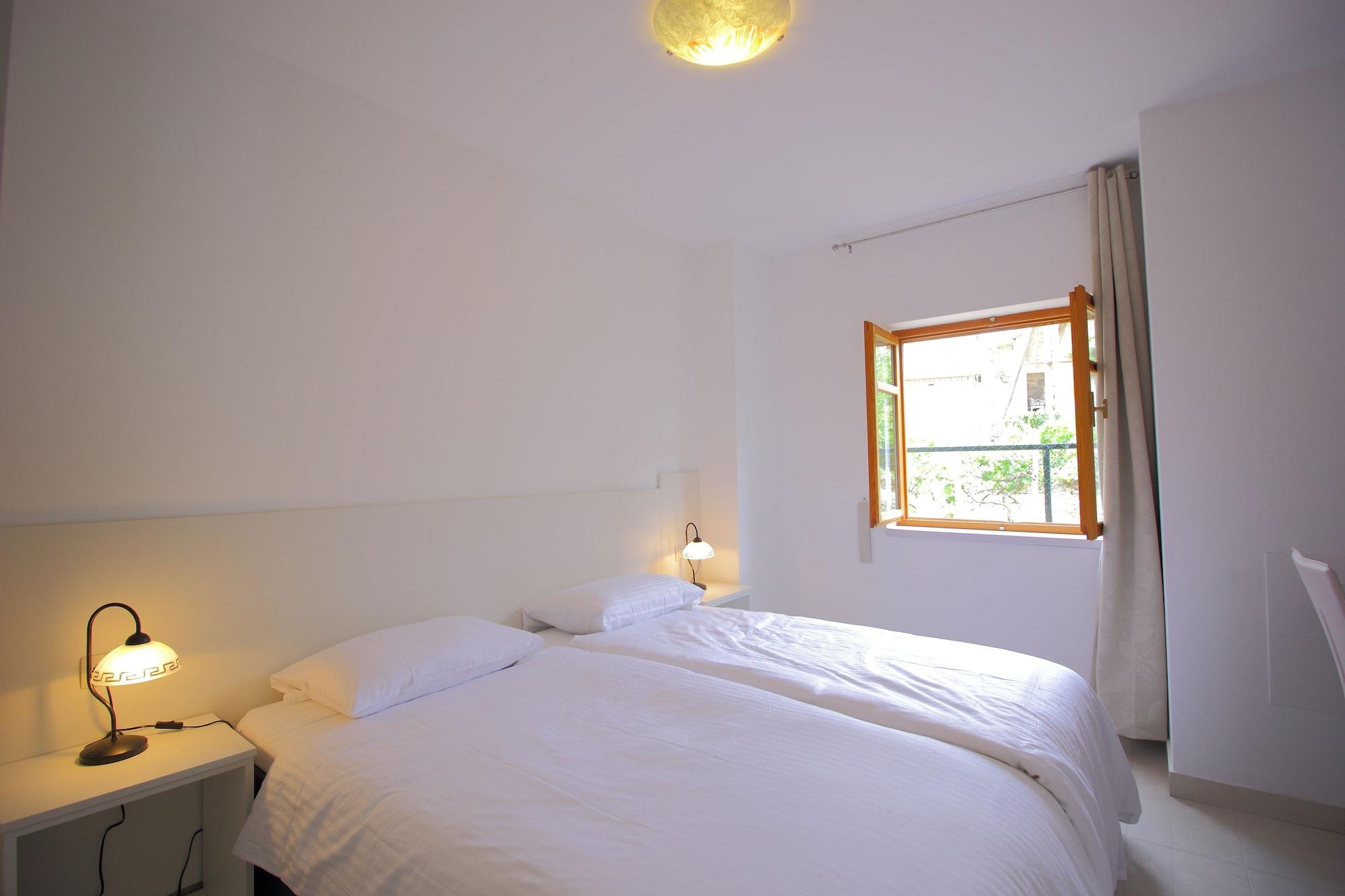 Apartments Dub 챠브타트 외부 사진