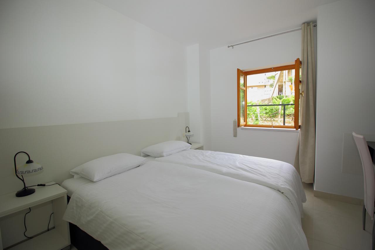Apartments Dub 챠브타트 외부 사진